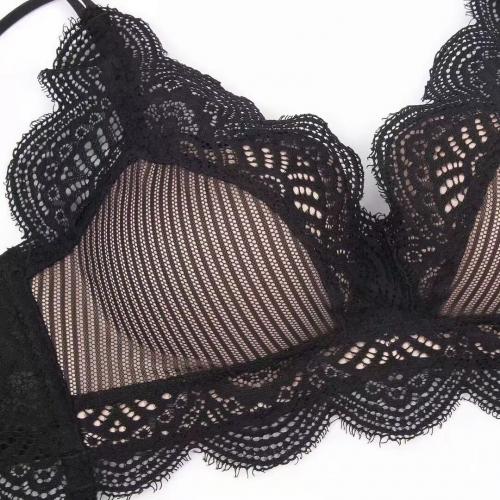Sexy lace back, comfortable without steel rims, thin top and thick bottom underwear