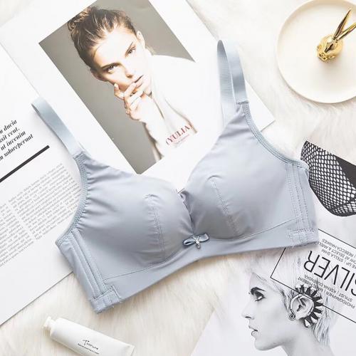 Sexy hollow out design, small chest with thickened upper support to gather and collect accessory breast underwear