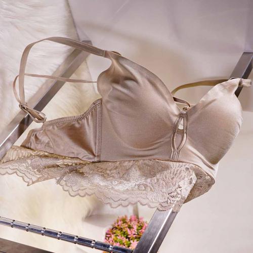 Smooth and seamless coverage of the stomach - French underwear -3D pinhole cup