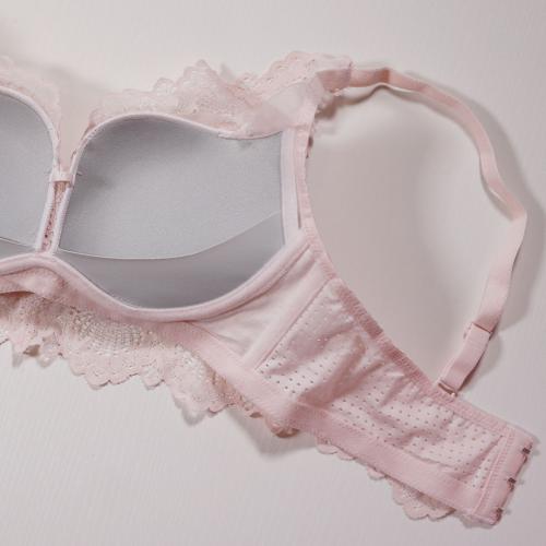 French style lace lingerie without steel rims and reinforced with a concentrated and sexy design (MM1903)