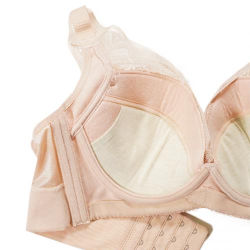 Big breasted and beautiful C-cup soft memory titanium ring upright cotton anti sagging underwear