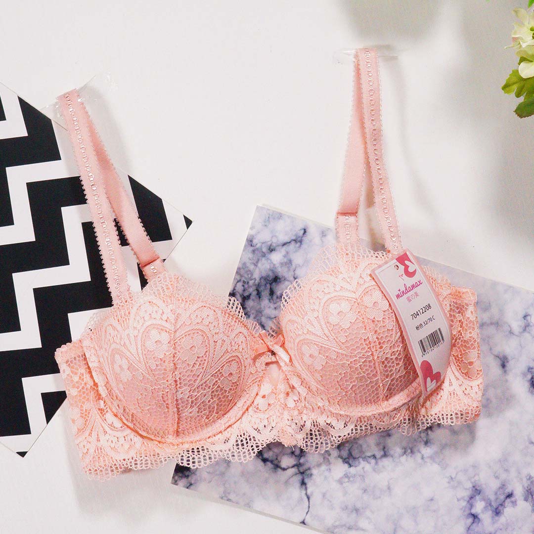 Sexy and seductive lace three-dimensional half cup lingerie