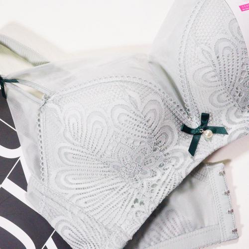 Hanging corner splicing hollow design, skin friendly, comfortable, breathable, no steel ring underwear