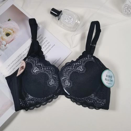 【 Easy to wear without steel rim 】 Cool coffee gauze low spine deep V-underwear